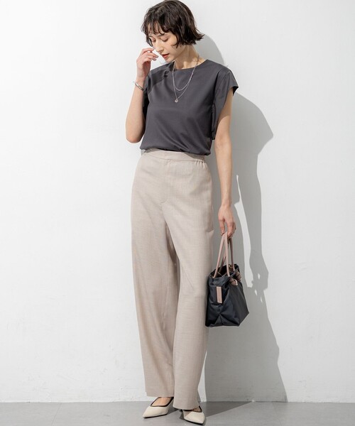 23区 L（ニジュウサンクオオキイサイズ）の「スムースデザイン タフタスリーブ カットソー（Tシャツ/カットソー・レディース・グレー系/ホワイト系/レッド系/ダルブルー系/ブラック系・44/46）」の17枚目の写真