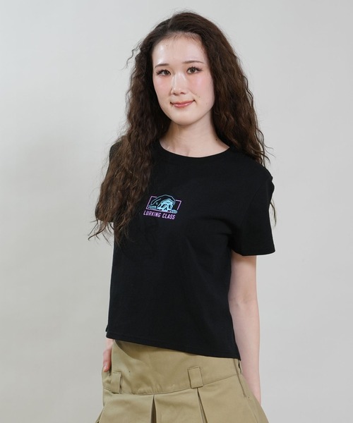 LURKING CLASS(ラーキングクラス)の「【ムラサキスポーツ限定】LURKING CLASS/ラーキングクラス 半袖 Tシャツ クロップド丈 BOX LURKER MINI S/S TEE ST26STM01W(Tシャツ/カットソー・レディース・ホワイト/ブラック・L/M)」の9枚目の写真