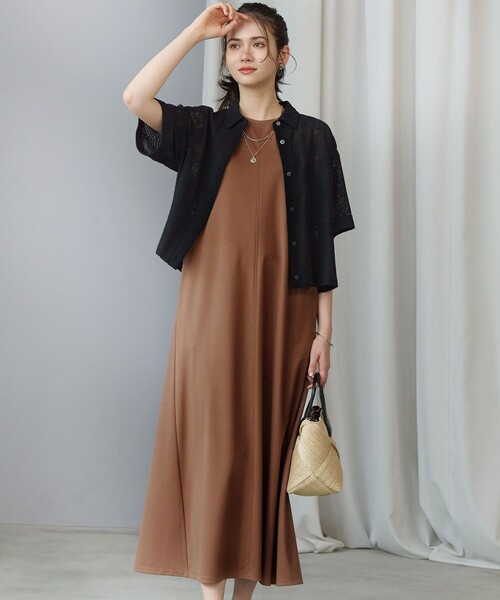 23区 L(ニジュウサンクオオキイサイズ)の「ファンクショナル ノースリーブ ワンピース(ワンピース・レディース・ブラック系/黄土色系・46/44)」の1枚目の写真