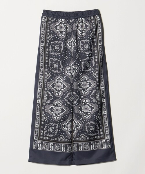 UNITED ARROWS（ユナイテッドアローズ）の「スカーフ プリント イージーパンツ ‐ウォッシャブル‐（その他パンツ・レディース・クリーム/ネイビー・38/36）」の2枚目の写真