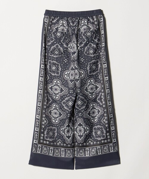 UNITED ARROWS（ユナイテッドアローズ）の「スカーフ プリント イージーパンツ ‐ウォッシャブル‐（その他パンツ・レディース・クリーム/ネイビー・38/36）」の5枚目の写真