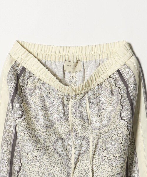 UNITED ARROWS（ユナイテッドアローズ）の「スカーフ プリント イージーパンツ ‐ウォッシャブル‐（その他パンツ・レディース・クリーム/ネイビー・38/36）」の13枚目の写真