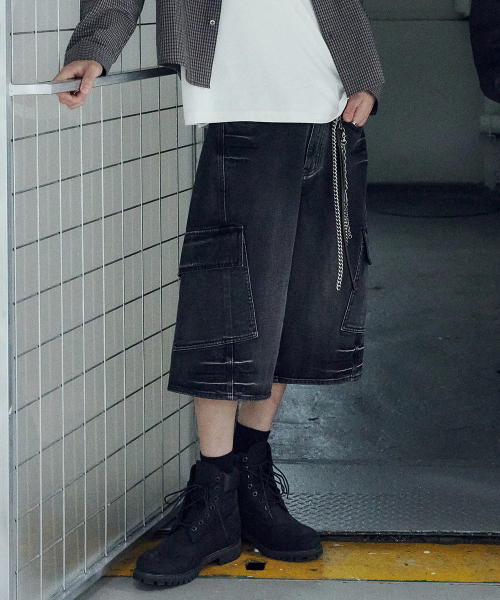 MAISON MINED(メゾンミネド)の「VESTIGE CARGO BERMUDA PANTS BLACK(その他パンツ・メンズ・その他・SMALL/MEDIUM/LARGE)」の1枚目の写真