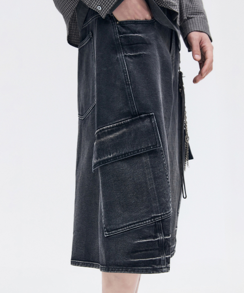 MAISON MINED(メゾンミネド)の「VESTIGE CARGO BERMUDA PANTS BLACK(その他パンツ・メンズ・その他・SMALL/MEDIUM/LARGE)」の3枚目の写真