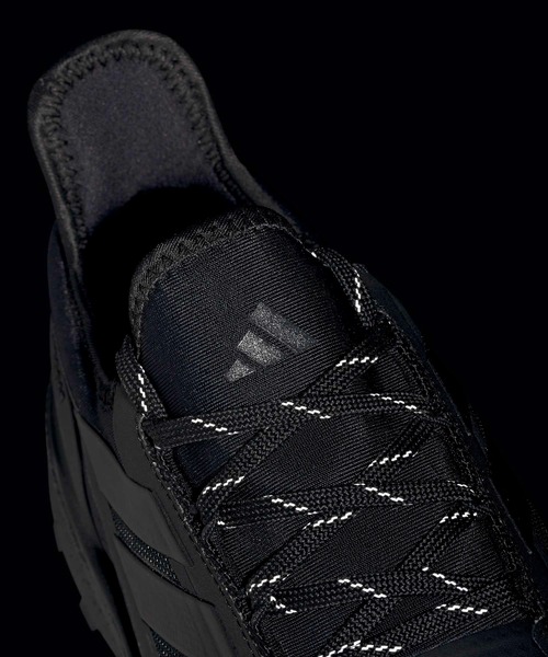 adidas(アディダス)の「ウルトラブースト 5 GTX / Ultraboost 5 GTX / ランニングシューズ / アディダス adidas(スニーカー・メンズ・ブラック・24.0cm/24.5cm/25.0cm/25.5cm/26.0cm/26.5cm/28.0cm)」の4枚目の写真