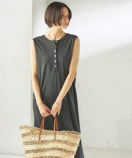 SHIPS(シップス)の「〈手洗い可能〉フィブリル ジャージー 2WAY ワンピース(ワンピース・レディース・ブラウン/ブラック・ONE SIZE)」の2枚目の写真