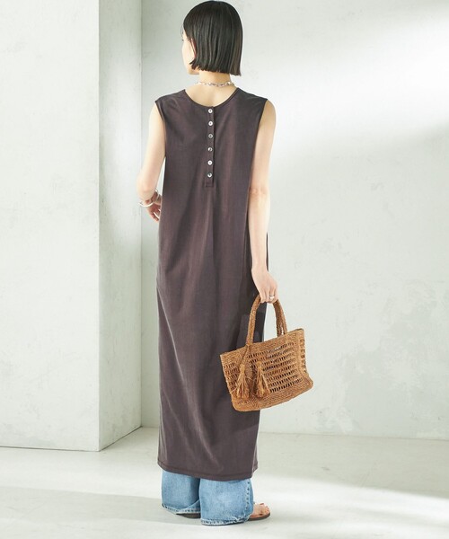 SHIPS(シップス)の「〈手洗い可能〉フィブリル ジャージー 2WAY ワンピース(ワンピース・レディース・ブラウン/ブラック・ONE SIZE)」の19枚目の写真