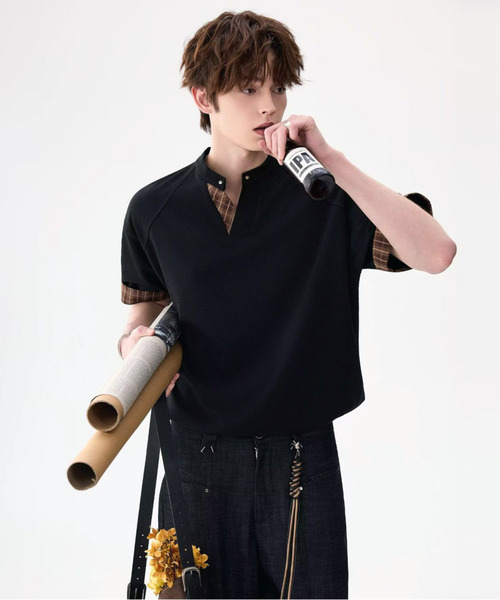 neos(ネオス)の「【neos】チェックレイヤード キーネック プルオーバーTシャツ フェイクレイヤード 半袖 モード 韓国ファッション(Tシャツ/カットソー・メンズ・ブラック/アイボリー・X-LARGE/LARGE/MEDIUM)」の3枚目の写真