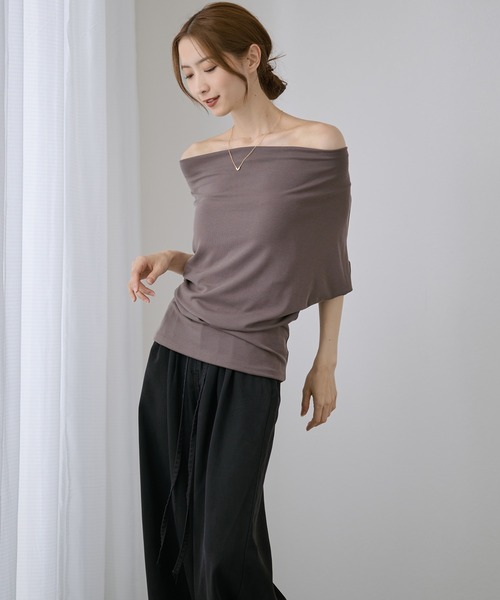 DAYRA(デイラ)の「2WAY オフショル ドレープ 半袖 トップス(Tシャツ/カットソー・レディース・ブラウン/ライトブルー/ブラック/グレー/ピンク/ホワイト・FREE)」の13枚目の写真