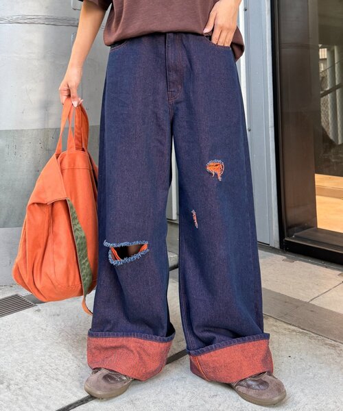CIAOPANIC TYPY（チャオパニックティピー）の「【UNISEX】ライトオンスカラーロールアップダメージデニム（デニムパンツ・レディース・ブルー/ピンク/オレンジ/イエロー・LARGE/MEDIUM）」の4枚目の写真