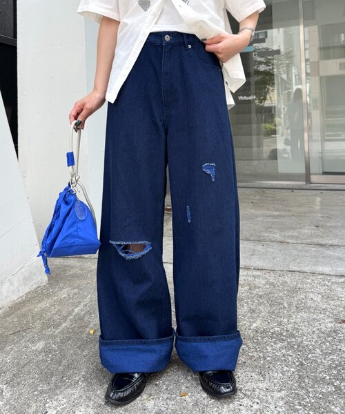CIAOPANIC TYPY（チャオパニックティピー）の「【UNISEX】ライトオンスカラーロールアップダメージデニム（デニムパンツ・レディース・ブルー/ピンク/オレンジ/イエロー・LARGE/MEDIUM）」の2枚目の写真