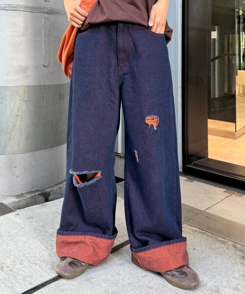 CIAOPANIC TYPY（チャオパニックティピー）の「【UNISEX】ライトオンスカラーロールアップダメージデニム（デニムパンツ・レディース・ブルー/ピンク/オレンジ/イエロー・LARGE/MEDIUM）」の16枚目の写真