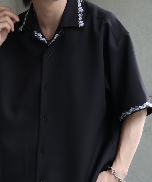 welise(ウェライズ)の「【welise/ウェライズ】リッチドレープスムース ハーフスリーブ エレガンスフラワーエンブロイド オープンカラーシャツ(シャツ/ブラウス・メンズ・ホワイト/ブラック・S/L/M)」の13枚目の写真