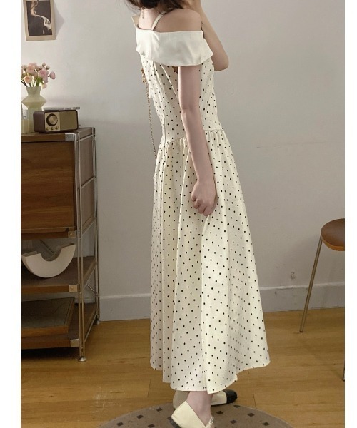 CHUL（チュル）の「ワンショルリボン ドットフレアワンピース ロング丈（ワンピース・レディース・ホワイト・XX-LARGE/X-LARGE/LARGE/MEDIUM）」の4枚目の写真