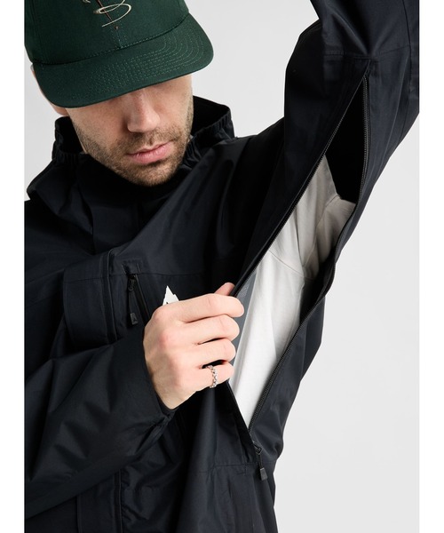 BURTON(バートン)の「リザーブ 2.5L ジャケット(その他アウター・メンズ・ブラック・M/L/S)」の9枚目の写真