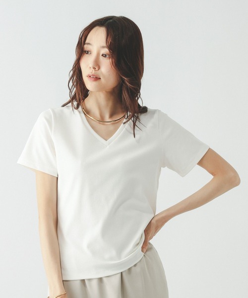 GLOBAL WORK(グローバルワーク)の「Fffit エフィット/汗染み軽減Vネック/665855(Tシャツ/カットソー・レディース・ボルドー/ブラック/ホワイト系その他2/モカ・LARGE/MEDIUM/X-LARGE/SMALL)」の1枚目の写真