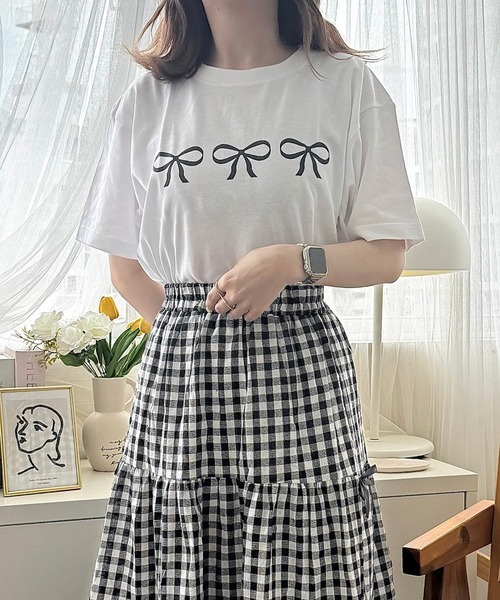 tunee(チュニー)の「3連リボンデザインプリント半袖Tシャツ(hsyd)(Tシャツ/カットソー・レディース・ホワイト系その他/ホワイト・MEDIUM/LARGE)」の5枚目の写真