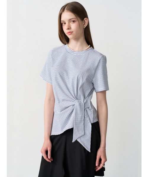 LE YIEL（ルイエル）の「アシンメトリックストライプTシャツ_ブルー（Tシャツ/カットソー・レディース・ブルー・MEDIUM）」の2枚目の写真