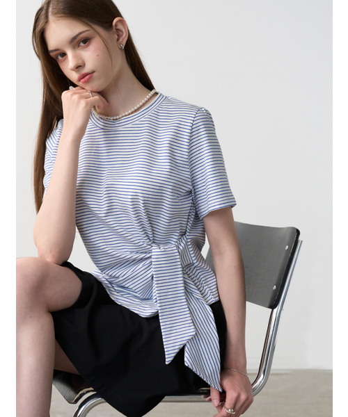 LE YIEL（ルイエル）の「アシンメトリックストライプTシャツ_ブルー（Tシャツ/カットソー・レディース・ブルー・MEDIUM）」の6枚目の写真