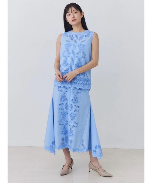 TONAL(トーナル)の「エンブロイダリーマチフレアスカート(スカート・レディース・ブルー/ブラック/オフホワイト・SMALL/MEDIUM)」の14枚目の写真