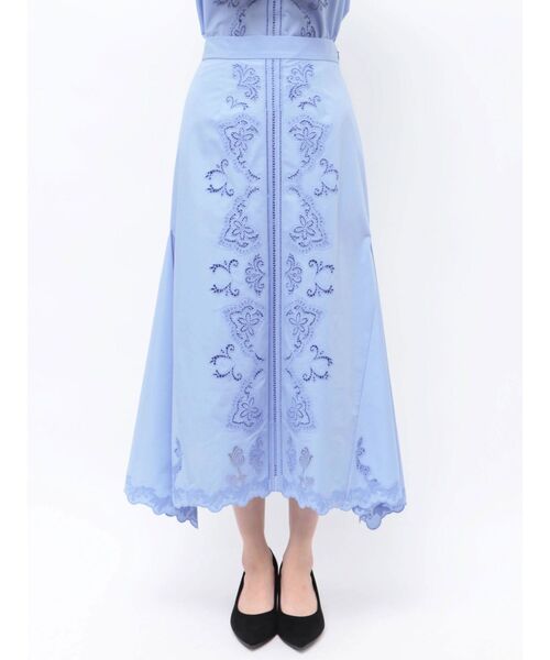 TONAL(トーナル)の「エンブロイダリーマチフレアスカート(スカート・レディース・ブルー/ブラック/オフホワイト・SMALL/MEDIUM)」の19枚目の写真