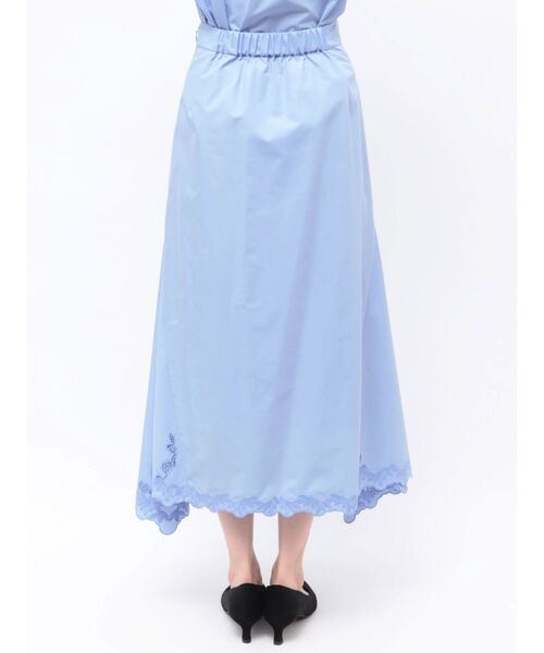 TONAL(トーナル)の「エンブロイダリーマチフレアスカート(スカート・レディース・ブルー/ブラック/オフホワイト・SMALL/MEDIUM)」の21枚目の写真