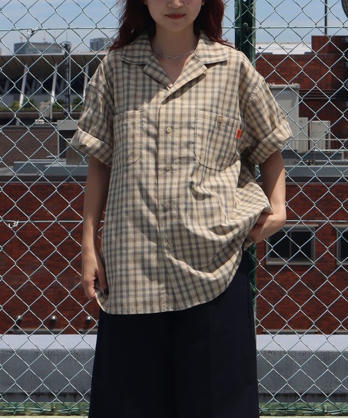 UNIVERSAL OVERALL(ユニバーサルオーバーオール)の「UNIVERSAL OVERALL / OPEN COLLAR CHECK ST / チェック柄オープンカラー半袖シャツ(シャツ/ブラウス・メンズ・ベージュ系その他7/ホワイト×ブルー・S/M/L)」の16枚目の写真