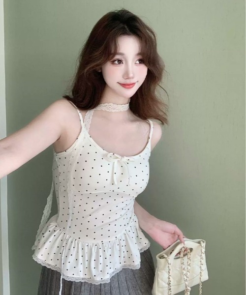 kirakiraShop(キラキラショップ)の「カップ付き ペプラム ドット柄 キャミソール(Tシャツ/カットソー・レディース・ホワイト/ブラウン/ブラック/グレー・FREE)」の2枚目の写真