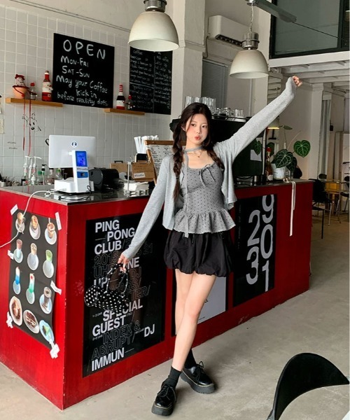 kirakiraShop(キラキラショップ)の「カップ付き ペプラム ドット柄 キャミソール(Tシャツ/カットソー・レディース・ホワイト/ブラウン/ブラック/グレー・FREE)」の6枚目の写真