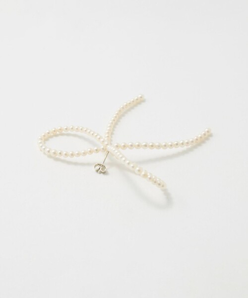 Steven Alan(スティーブンアラン)の「<SASKIA DIEZ>PEARL BOW EARSTUD/シングルピアス(ピアス(片耳用)・レディース・ホワイト・FREE)」の4枚目の写真