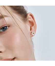 [sv925] mother-of-pearl blossom earrings