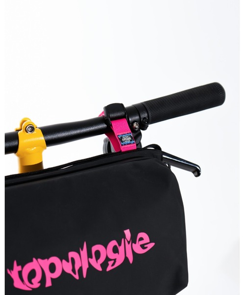 Topologie(トポロジー)の「Topologie x Cafe du Cycliste Bottle Sacoche Large(ショルダーバッグ・レディース・ブラック×ピンク/ブラック×ブルー・ONE SIZE)」の18枚目の写真