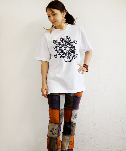 ZIP FIVE（ジップファイブ）の「エスニック Ｔシャツ ヤモリ オルテガ（Tシャツ/カットソー・メンズ・ホワイト/グレー/ブラック/ベージュ・X-LARGE/MEDIUM/LARGE）」の5枚目の写真