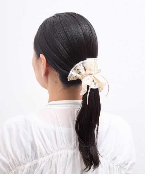 Zoule(ゾーラ)の「Zoule ゾーラ:embroidery cuff106 フラワー刺繍 ヘアーカフス(ヘアピン・レディース・ベージュ/ブラウン/アイボリー・FREE)」の8枚目の写真