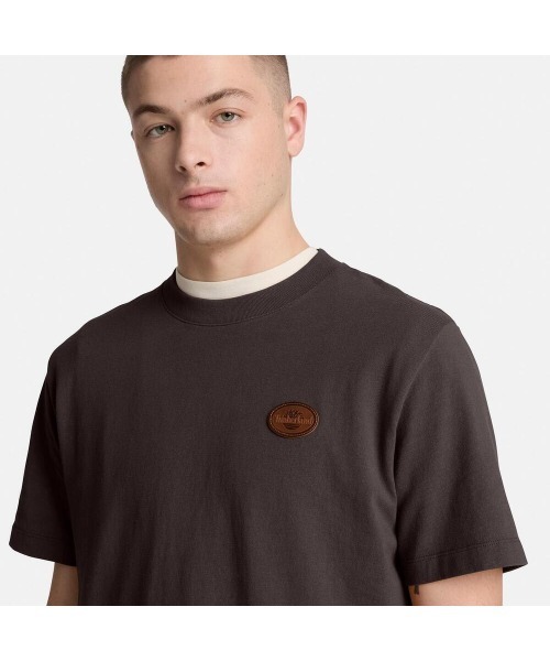 Timberland(ティンバーランド)の「半袖レザー バッジ ヘビーウェイト Tシャツ メンズ(Tシャツ/カットソー・メンズ・ブラック・XX-LARGE/X-LARGE/LARGE)」の3枚目の写真
