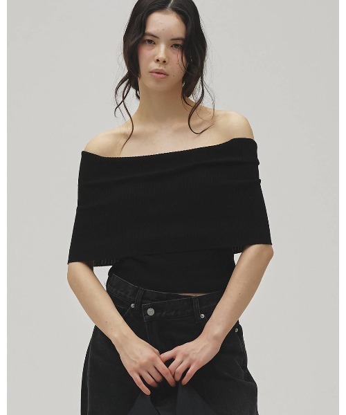TODAYFUL（トゥデイフル）の「TODAYFUL Seamless Offshoulder Knit（ニット/セーター・レディース・ブラック/ダークブラウン・FREE）」の8枚目の写真