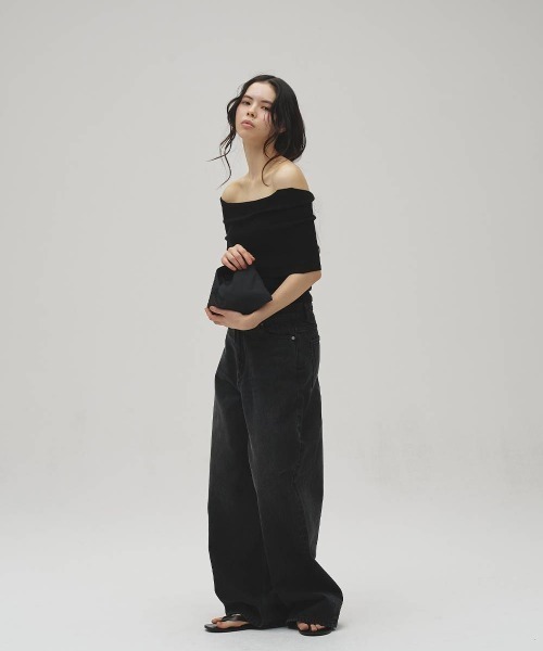 TODAYFUL（トゥデイフル）の「TODAYFUL Seamless Offshoulder Knit（ニット/セーター・レディース・ブラック/ダークブラウン・FREE）」の9枚目の写真