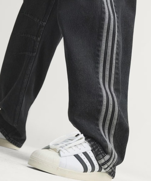 adidas（アディダス）の「adidas Originals/アディダス オリジナルス/SST LOOSE DENIM PANTS（デニムパンツ・レディース・ブラック・30/32）」の7枚目の写真