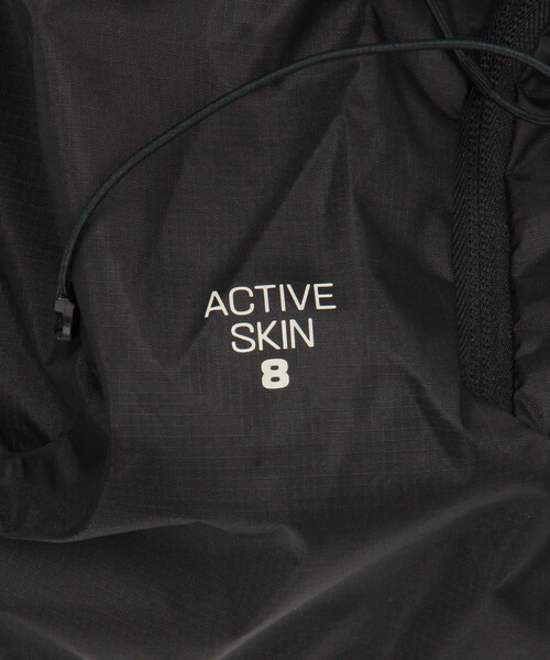SALOMON（サロモン）の「限定展開 SALOMON/サロモン ACTIVE SKIN 8 NO FLASKS（バックパック/リュック・メンズ・ブラック・MEDIUM/LARGE）」の9枚目の写真