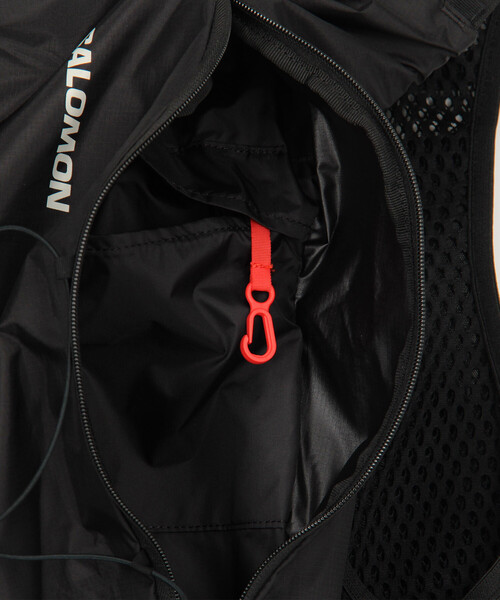 SALOMON（サロモン）の「限定展開 SALOMON/サロモン ACTIVE SKIN 8 NO FLASKS（バックパック/リュック・メンズ・ブラック・MEDIUM/LARGE）」の10枚目の写真