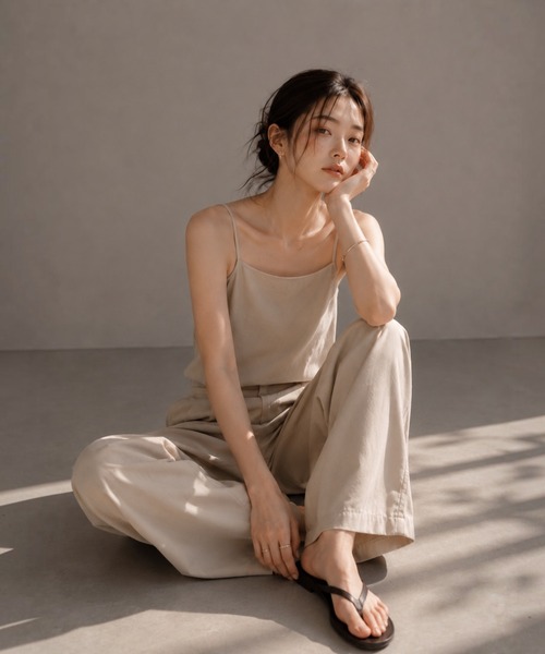 United store（ユナイテッドストア）の「ナチュラルキャミトップス（キャミソール・レディース・ベージュ/ブラック・FREE）」の2枚目の写真