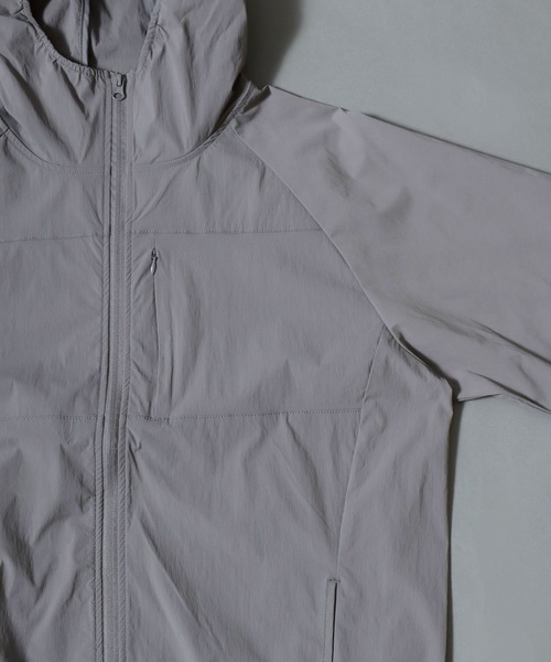 ANPAS(アンパス)の「Lightweight Poly-Stretch Active Hoodie / ポリストレッチ ファンクショナル ナイロンパーカー / 接触冷感 フードブルゾン フルジップ アクティブパーカー メンズ レディース ユニセックス ライトアウター(マウンテンパーカー・メンズ・ブラック/グレー・M/L/XL)」の19枚目の写真