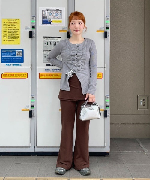 Ray BEAMS(レイビームス)の「リブ パネル 切替 カーディガン(Tシャツ/カットソー・レディース・シルバー/オリーブ・ONE SIZE)」の14枚目の写真