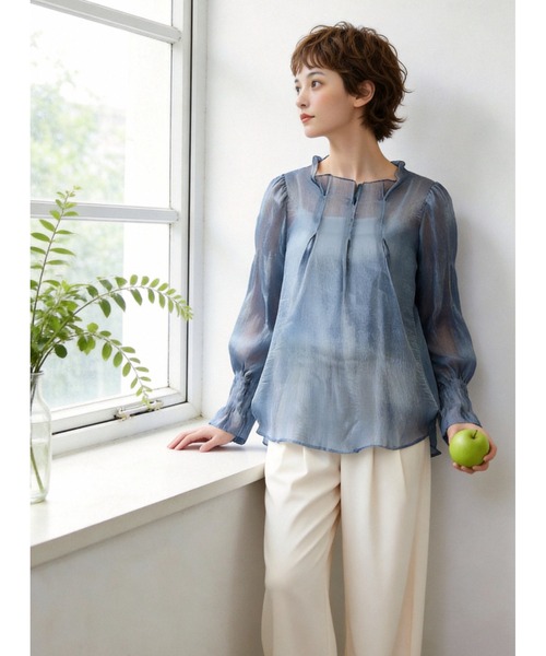 Sew loop(ソーループ)の「衿タックデザイン超軽シアー長袖ブラウス(シャツ/ブラウス・レディース・グレイッシュブルー/グリーン/ブラック・FREE)」の13枚目の写真