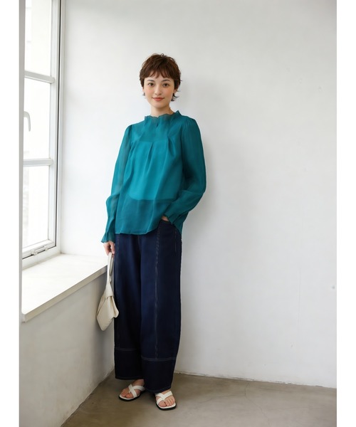Sew loop(ソーループ)の「衿タックデザイン超軽シアー長袖ブラウス(シャツ/ブラウス・レディース・グレイッシュブルー/グリーン/ブラック・FREE)」の10枚目の写真