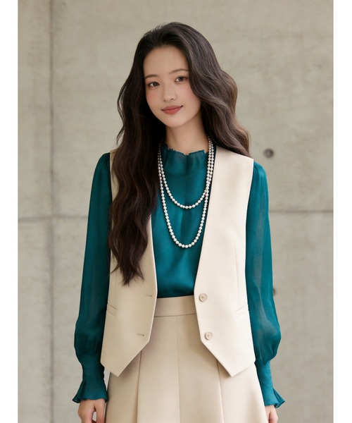 Sew loop(ソーループ)の「衿タックデザイン超軽シアー長袖ブラウス(シャツ/ブラウス・レディース・グレイッシュブルー/グリーン/ブラック・FREE)」の5枚目の写真
