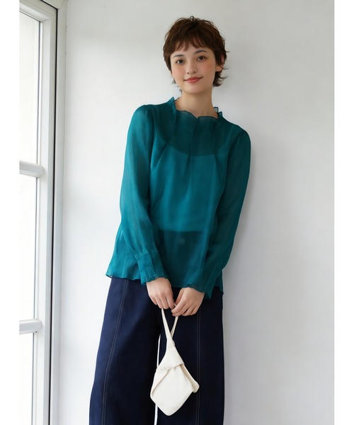 Sew loop(ソーループ)の「衿タックデザイン超軽シアー長袖ブラウス(シャツ/ブラウス・レディース・グレイッシュブルー/グリーン/ブラック・FREE)」の9枚目の写真