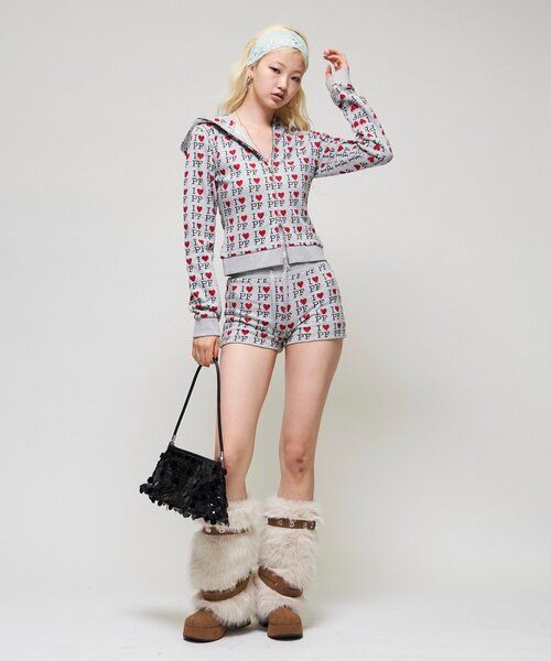 WHO'S WHO gallery(フーズフーギャラリー)の「【26AW LOOK掲載品番】I ♡ PFショーツ(スウェットパンツ・レディース・サックスブルー/オフホワイト/イエロー/グレー・FREE)」の8枚目の写真