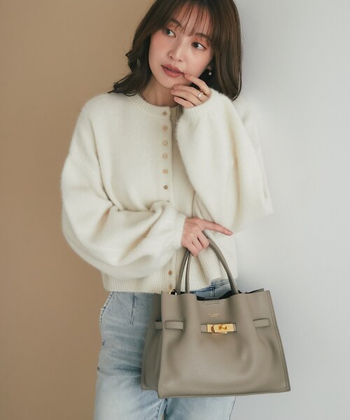 La boutique BonBon（ラブティックボンボン）の「【ヴィオラドーロ】イタリアン型押ダブルフェイスレザートートM（トートバッグ・レディース・ブラウン/ブラック/グレー系その他・FREE）」の15枚目の写真