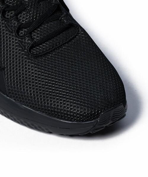 UNDER ARMOUR(アンダーアーマー)の「UAチャージド サージ4 エクストラワイド(ランニング/メンズ)(スニーカー・メンズ・ブラック・26.5cm/29.0cm/27.5cm/25.5cm/26.0cm)」の7枚目の写真